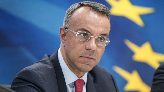 Μεγαλοπρεπής και οδυνηρή διπλή ήττα του Χρήστου Σταϊκούρα