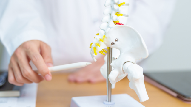 Kύστη κόκκυγoς: Αίτια, συμπτώματα και θεραπεία