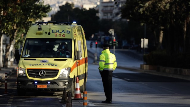 Τρίχρονη σε κρίσιμη κατάσταση μετά από παράσυρση στο Ζεφύρι