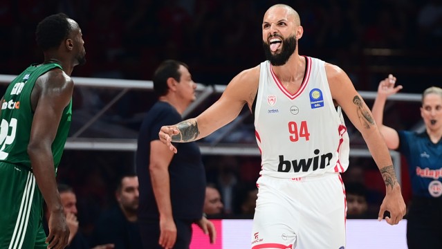 Ολυμπιακός: Νίκη επί Παναθηναϊκού (82-76) στον πρώτο τελικό GBL