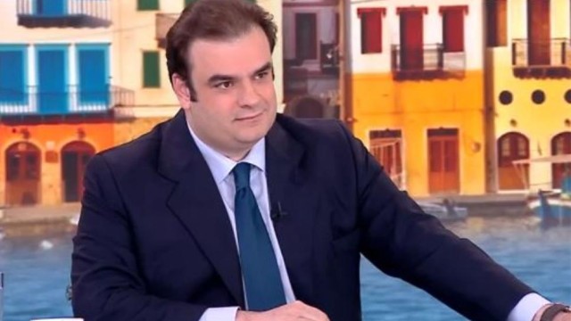 Πιερρακάκης: Μετατρέψαμε τον εξωδικαστικό σε εργαλείο προστασίας α’ κατοικίας