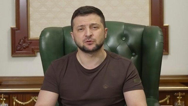 Ζελένσκι προς Τραμπ: Στείλτε τους απεσταλμένους σας στο Κίεβο