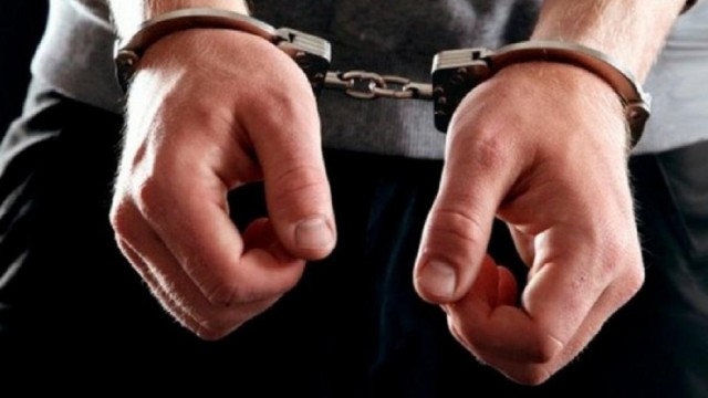 Χειροπέδες σε 37χρονο που μετέφερε τρεις μετανάστες κρυμμένους στο πορτ μπαγκάζ ΙΧ στη Θεσσαλονίκη