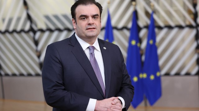 Πιερρακάκης: Ψηφίζονται τον Οκτώβριο, εφαρμόζονται άμεσα 120 δόσεις και servicers