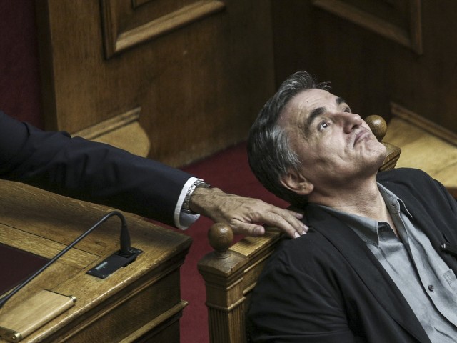 discussion; Euclid Tsakalotos; law; lawmaker; Minister for Finance; parliament; party; priorities; vote; Ευκλείδης Τσακαλώτος; Υπουργός Οικονομικών; βουλή; βουλευτής; κοινοβούλιο; κόμμα;
