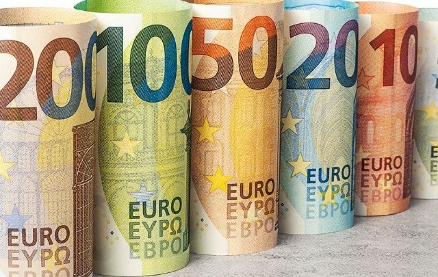 Reuters: Ισχυρή ζήτηση για τις εκδόσεις ελληνικών ομολόγων