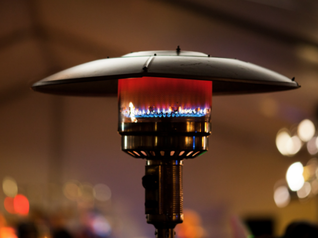 ΕΣΠΑ: Και ξενοδοχεία στην επιχορήγηση για προμήθεια θερμαντικών εξωτερικού χώρου