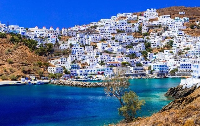 Ψήφος εμπιστοσύνης της TUI για Ελλάδα - Κύπρο