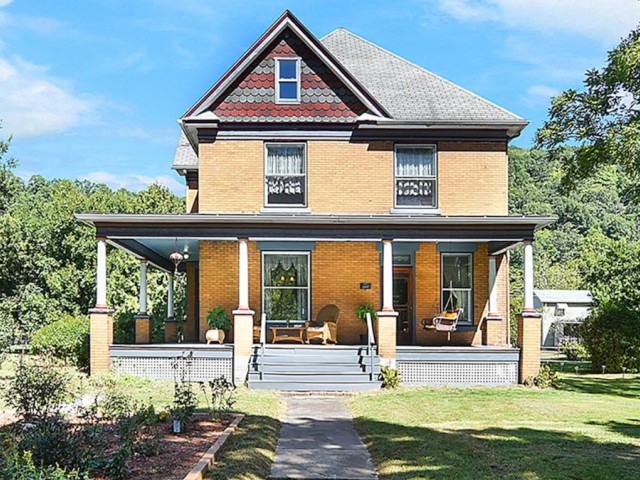 Ξεναγήσεις στο διάσημο σπίτι της "Σιωπής των Αμνών"