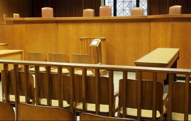 Στον "πάγο" οι εργασίες των δικαστηρίων