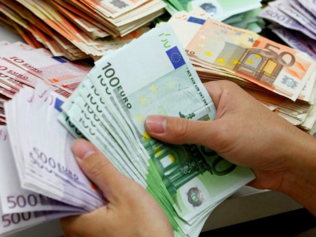 Τράπεζες: Το εμπόριο απορρόφησε το 25% των νέων χρηματοδοτήσεων