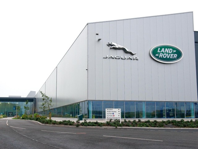 Η Jaguar Land Rover θα καταργήσει 2.000 θέσεις εργασίας παγκοσμίως