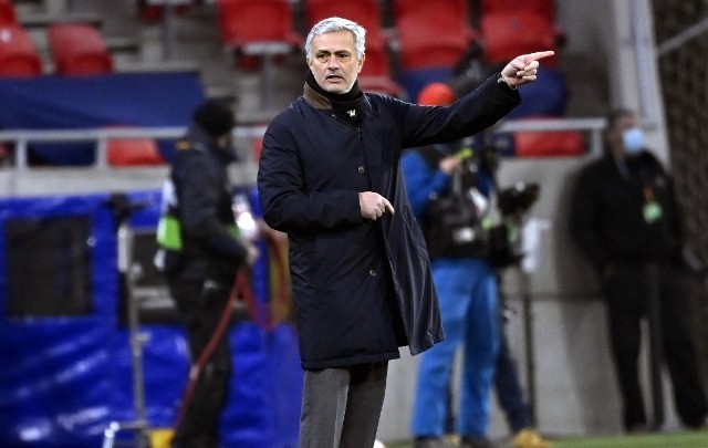 «Τελεσίγραφο» σε Μουρίνιο, έτοιμος ο διάδοχός του