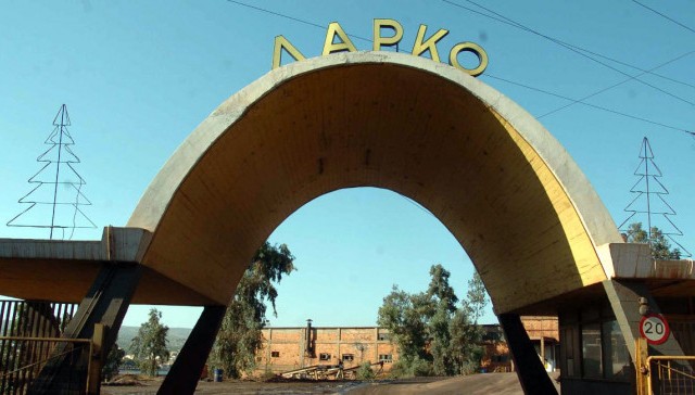 ΛΑΡΚΟ: Κατέρρευσε οροφή από το χιόνι, εκτός λειτουργίας το εργοστάσιο