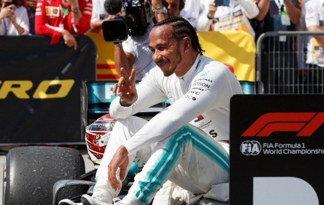 Ο Χάμιλτον υπέγραψε στη Mercedes για το 2021