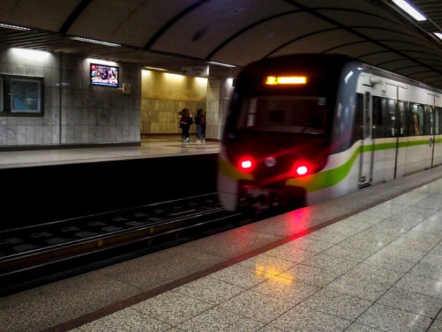 Κλειστοί από τις 16:30 οι σταθμοί Μετρό " Πανεπιστήμιο" και "Σύνταγμα"