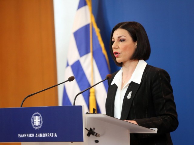 Α. Πελώνη: Ερωτήματα από την πολιτική αφωνία Τσίπρα