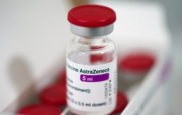 AstraZeneca: Tο εμβόλιό για τον νέο κορονοϊό έχει αποτελεσματικότητα 76%