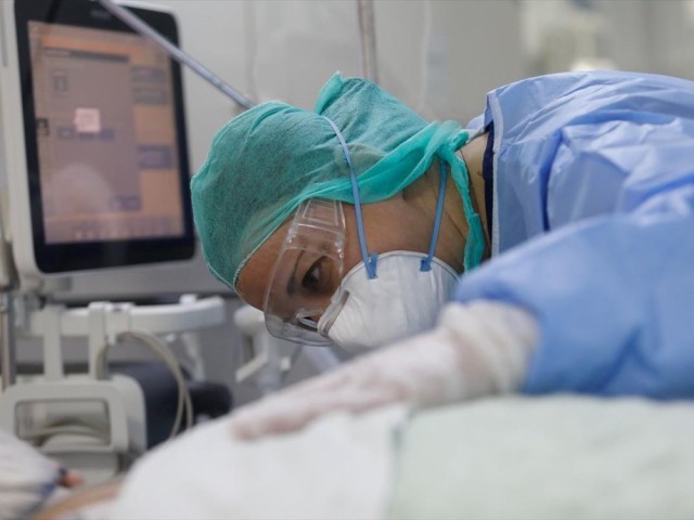 Κορονοϊός: 1.142 νέα κρούσματα, 466 οι διασωληνωμένοι, 53 θάνατοι