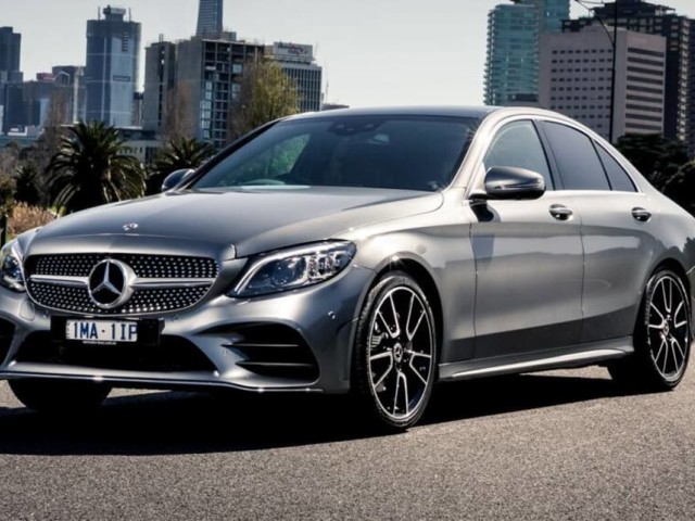 Η Mercedes-Benz επιταχύνει τον ψηφιακό μετασχηματισμό της