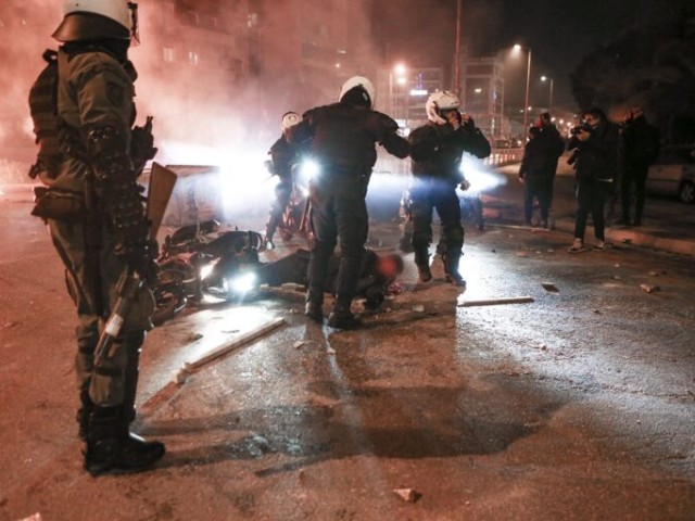 Νέα Σμύρνη: Προφυλακιστέος ο 30χρονος για απόπειρα ανθρωποκτονίας σε βάρος του αστυνομικού