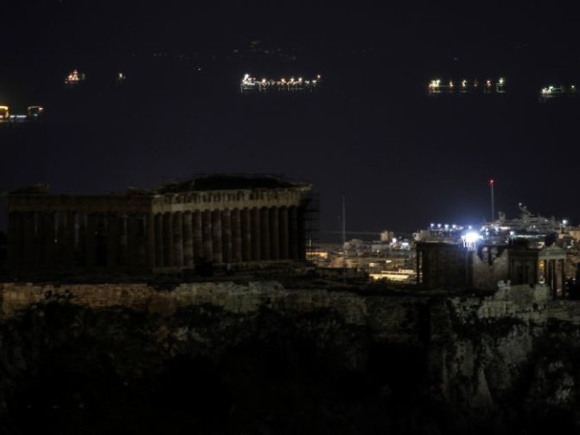 Χιλιάδες συμμετοχές και εκπλήξεις για την αποψινή Ώρα της Γης