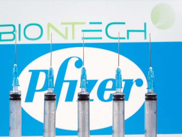 Pfizer και BioNTech μπορούν να αυξήσουν την παραγωγή σε 3 δισ. δόσεις