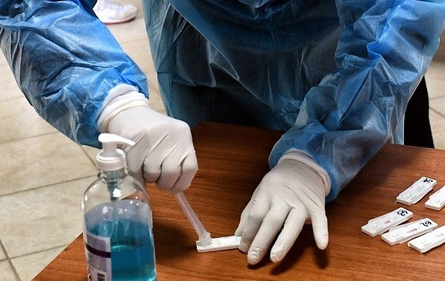 Οι 30 που κατέθεσαν φακέλους για τα self-tests