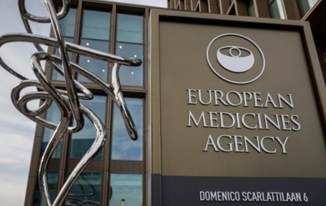 Εκτακτες συναντήσεις για το εμβόλιο της AstraZeneca