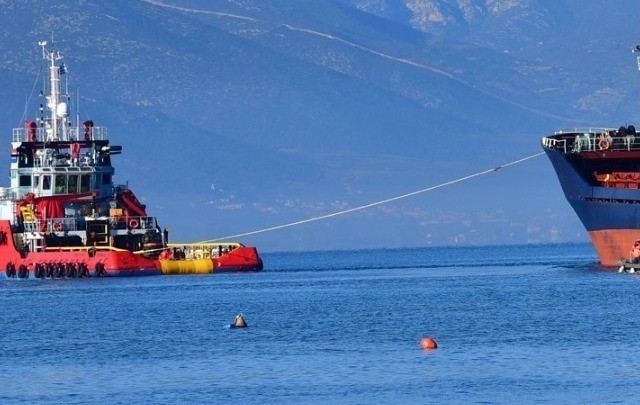 Στον όρμο Βατίκων Λακωνίας τα δυο πλοία που συγκρούστηκαν