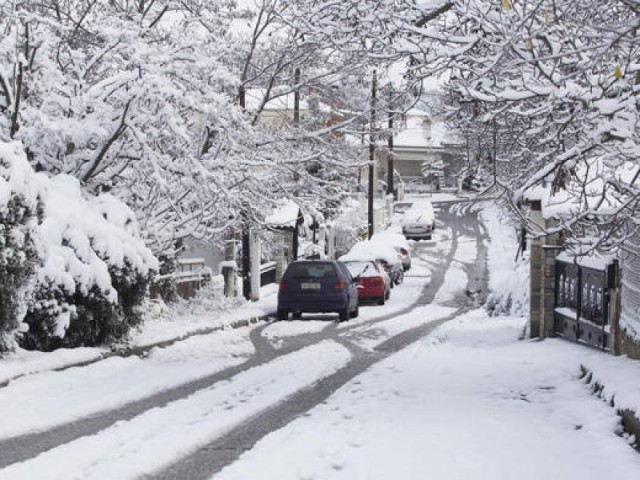 Χιόνια στην ορεινή Χαλκιδική και πτώση θερμοκρασίας