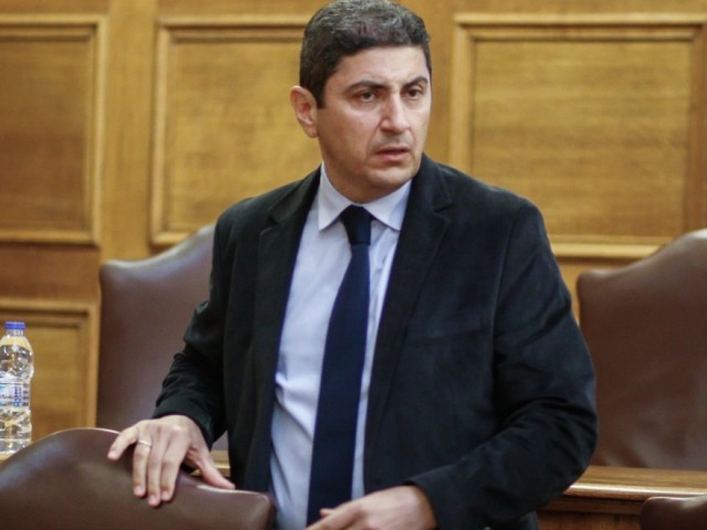  Αυγενάκης: Αξιοπιστία και βιωσιμότητα με τη συγχώνευση Supel League 2 και Football League