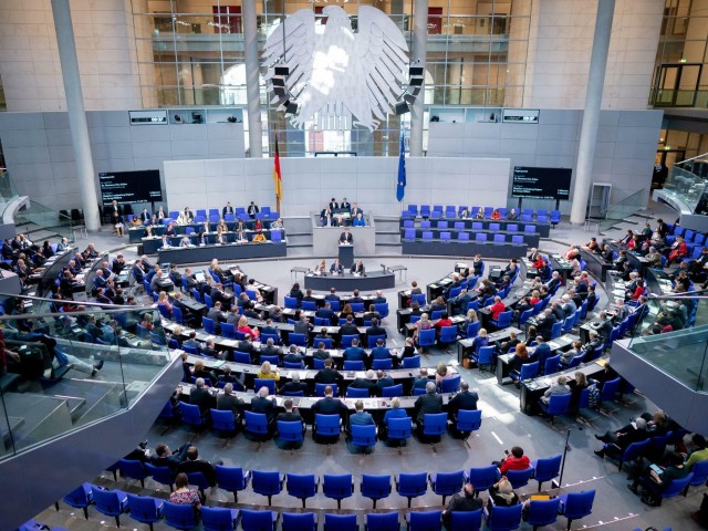 Μπούντεσταγκ: Μειώνονται οι βουλευτικές αποζημώσεις λόγω πανδημίας