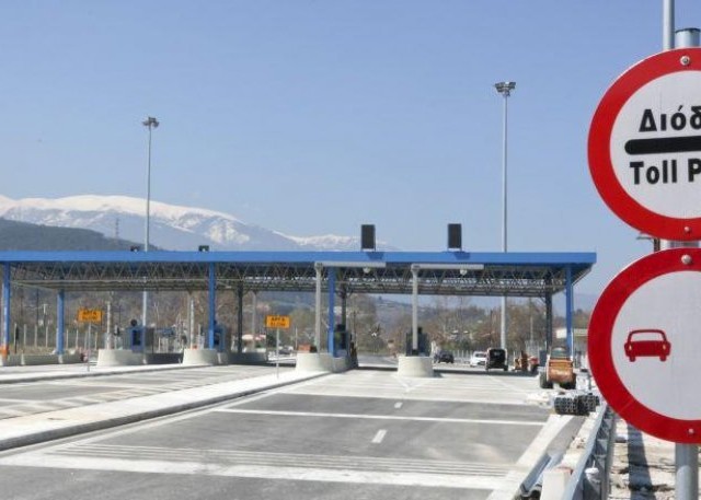 Αυστηροί έλεγχοι σε διόδια και εθνικές οδούς