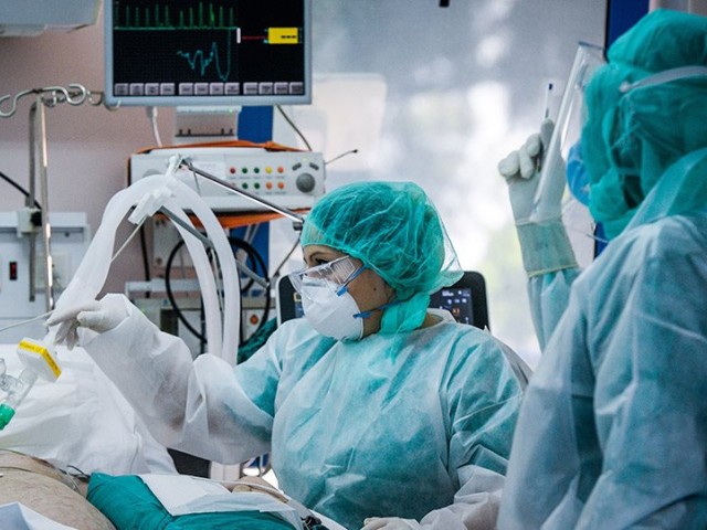 Κορονοϊός: 2.801 νέα κρούσματα, 75 θάνατοι, 781 διασωληνωμένοι