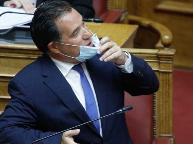 Αδ. Γεωργιάδης: Δεν τίθεται θέμα προστίμου για όσους φύγουν στις 11 από εστιατόριο