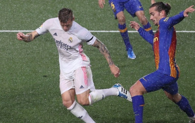 Μεγάλη νίκη 2-1 της Ρεάλ στο clasico