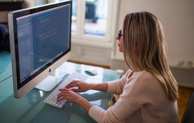 Παράταση της τηλεργασίας έως τις 31 Μαΐου