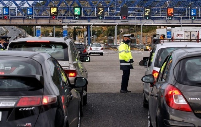 Mειωμένη η έξοδος των οχημάτων από τα διόδια
