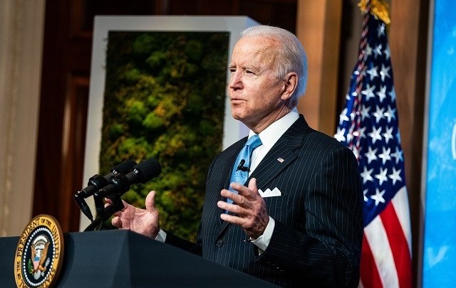 Καλό σκορ ο Μπάιντεν για τις 100 ημέρες προεδρία