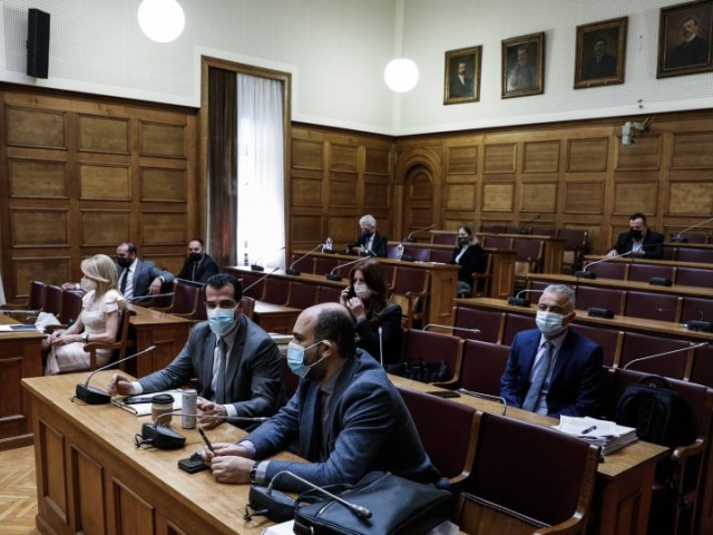 Καλογρίτσας στην Προανακριτική: SMS με Παππά για ραντεβού με Άραβες επιχειρηματίες στο Πόρτο Χέλι