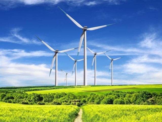 Υπ. Περιβάλλοντος: «Πράσινες» οι δύο στις τρεις κιλοβατώρες το 2030