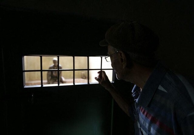 Ιράν: Ο Μπενζαμέν Μπριέρ, Γάλλος φυλακισμένος, θα δικαστεί για «κατασκοπεία»