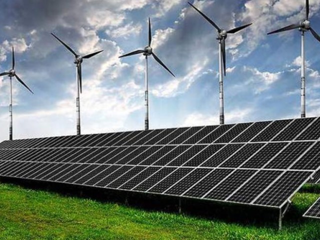 Επιπλέον 1000 MW από ΑΠΕ "δρομολογεί" το ΥΠΕΝ