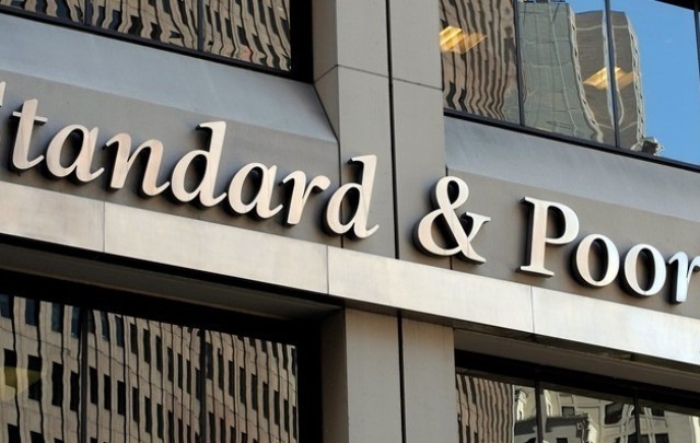 S&P: Η Ελλάδα "δυνατή" μπροστά σε αύξηση επιτοκίων