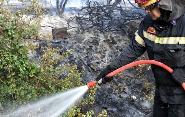 Βελτιώθηκε η εικόνα της πυρκαγιάς στα Γεράνεια Όρη