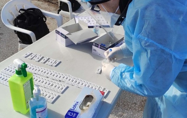 Rapid και self tests σε ταξιδιώτες υπό προϋποθέσεις