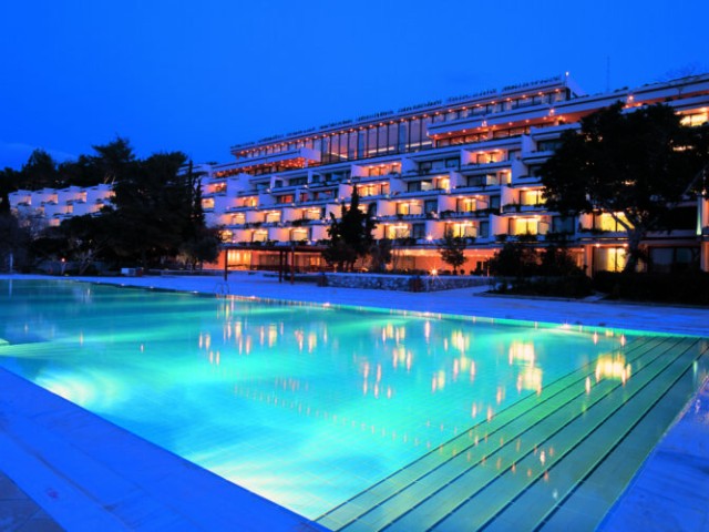 «Πάρτι» είχαν στήσει στον Αστέρα Βουλιαγμένης οι «κελεμπίες» και η πρώην διοίκηση!