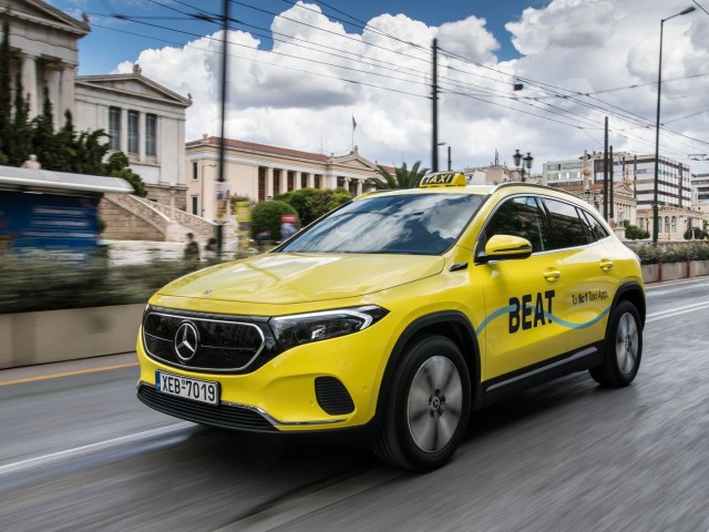 Beat: Μηδενικό αποτύπωμα ρύπων ως το 2025 και ηλεκτρικά taxi