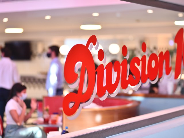 H Costa Navarino παρουσιάζει το Division